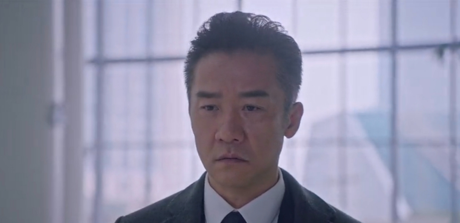 突围悲情戏:全员演技过关,只有他是唯一败笔,仅剩贪欲毫无情感