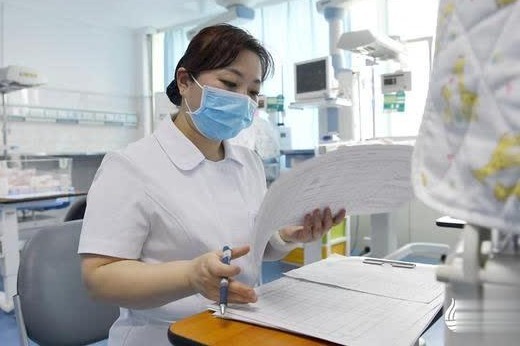 女护士|女护士面对男性“私处”时，为何不会害羞，是经常见得原因吗