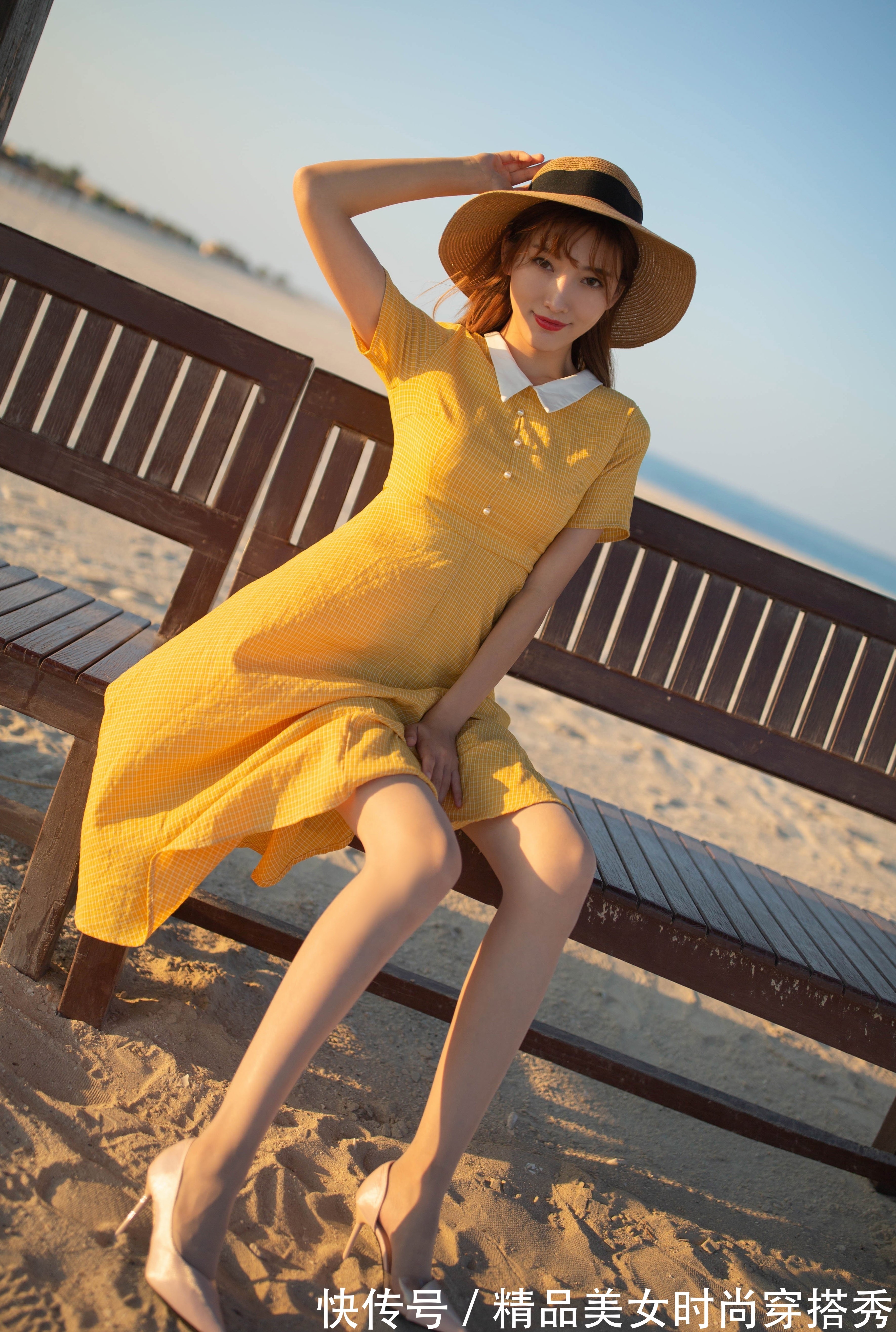 淡雅|清新淡雅的连衣裙更显轻盈飘逸，彰显出女性简洁大方的优雅力