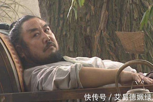 头蛇!《水浒传》中有一人不配称作好汉,心机深重,当地头蛇作恶一方