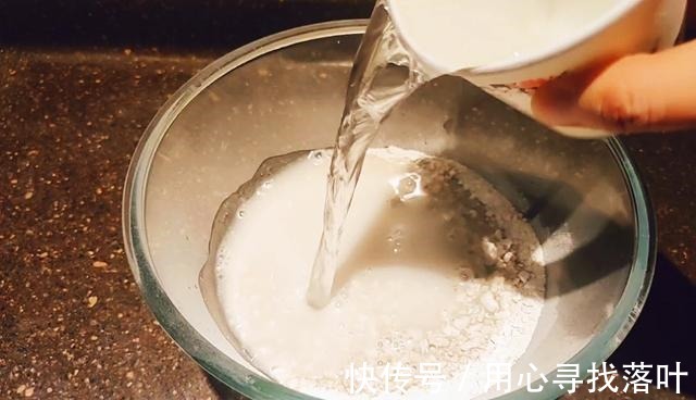 凉粉|用朋友送的红薯粉自制个凉粉,一次就成功了,又解锁了一个新技能!