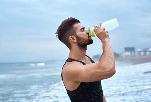 高脂血症|喝水与高血脂的关系不一般,正确饮水,大夫支3招,血脂更加平稳