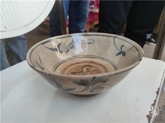 遗址!云南考古重大新发现!镇雄惊现上百亩明清时期青花瓷遗址…