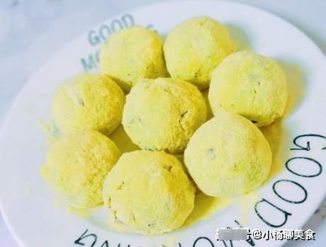 早餐我就爱菜团子,蒸一蒸10分钟出锅,热量低还耐饿,香软好吃
