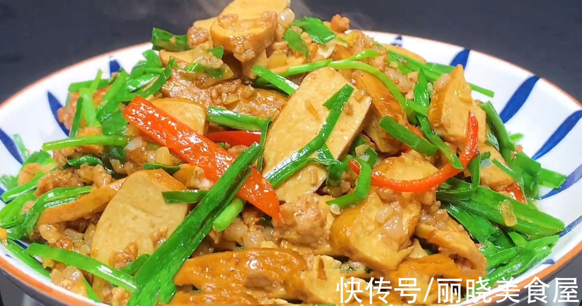 韭菜段|入秋脾气暴躁，这碱性食物要多吃，焖一锅好吃解馋，降秋燥解秋乏