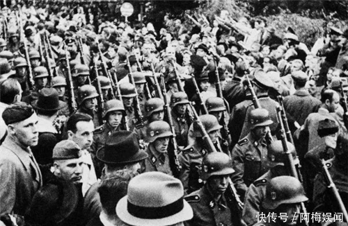 德米扬斯克|二战时,德国的骷髅师有多猛?老兵:4万人从23万苏军中杀出重围