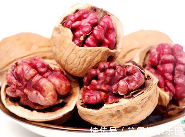 养生|核桃什么时间吃最健康？医生：吃对助“长寿”，吃错反“折寿”