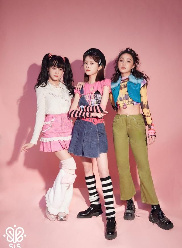 鹅厂打造的最惨女团即将解散，沦落到十八线，各个都是唱将级艺人