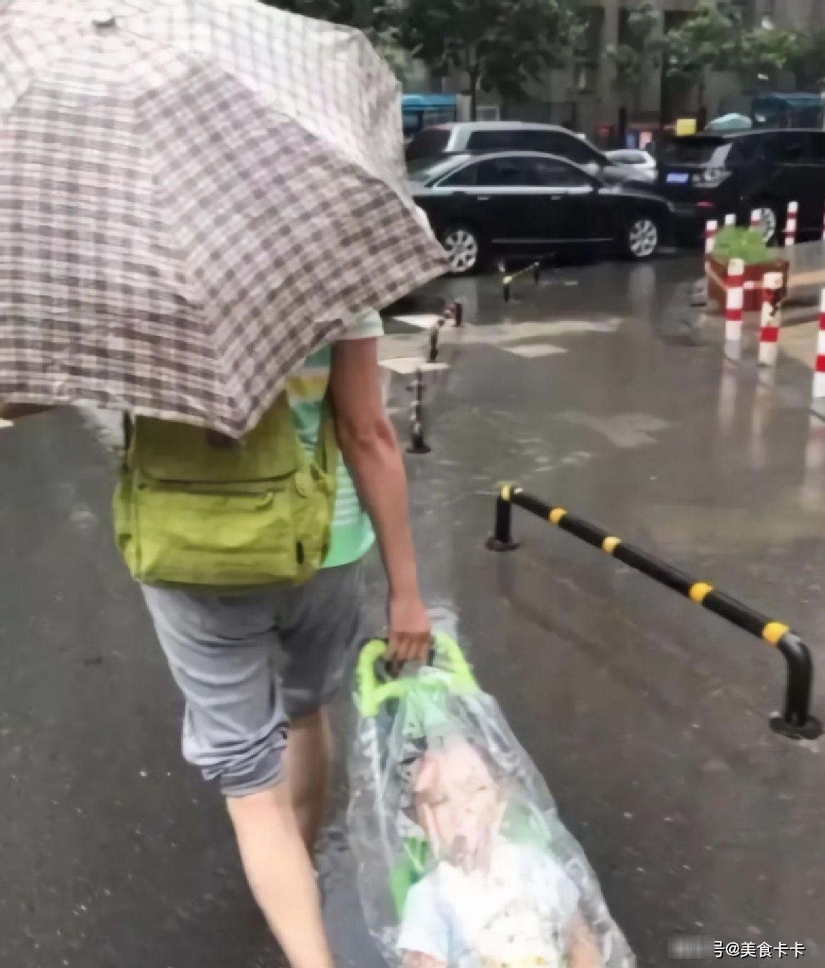 妈妈不在家，爸爸都是怎样带孩子的？妈妈：键盘准备好了吗？