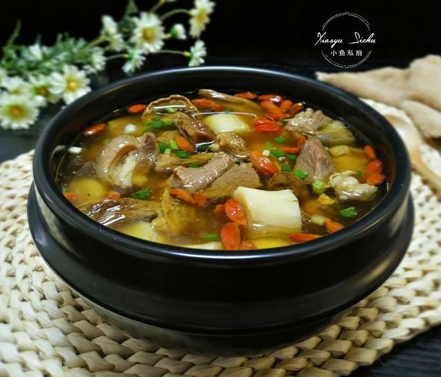 炖羊肉汤时,别直接下锅,牢记这3步,汤浓肉鲜香,还没膻味