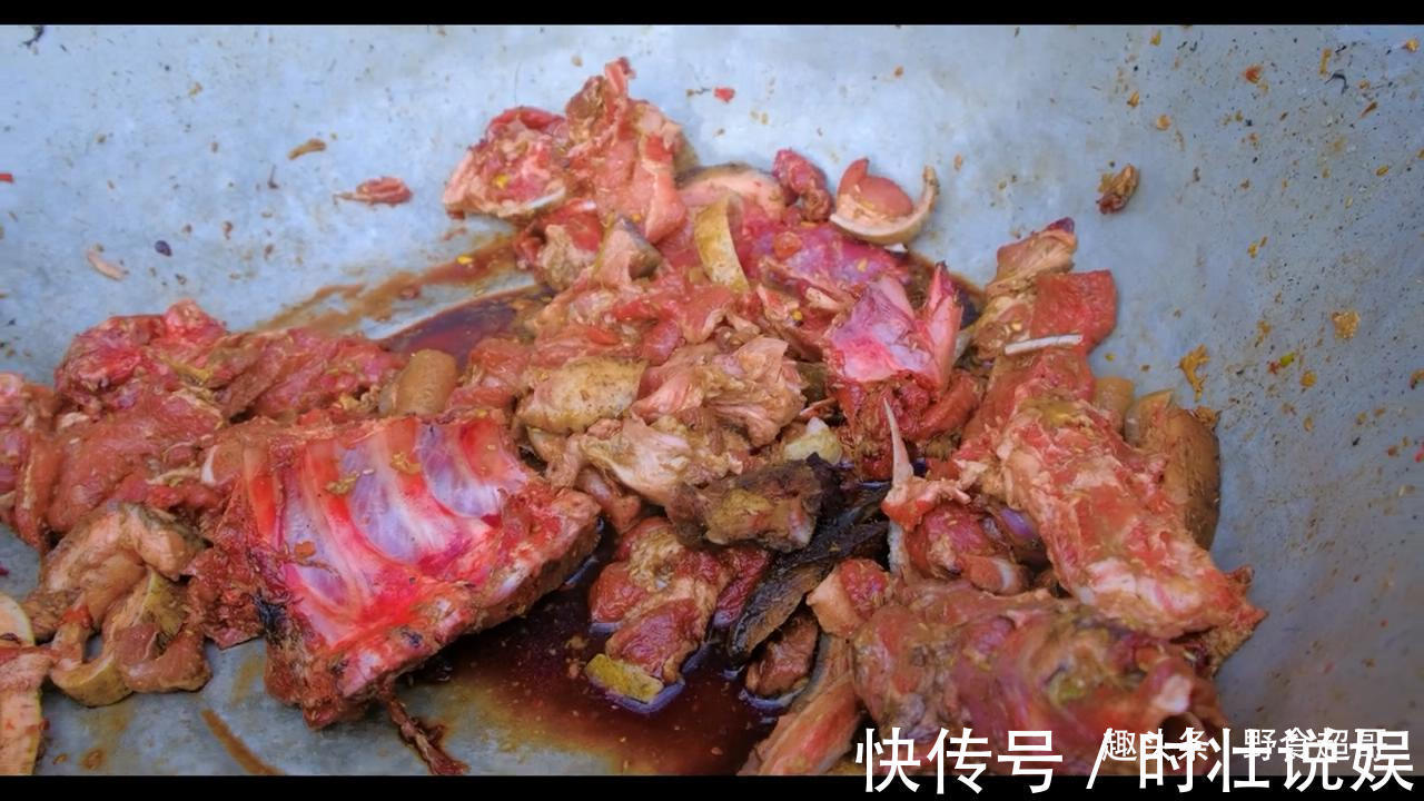 咖喱粉|尼泊尔兄弟家女儿长大了,引无数帅哥到家中玩,一起包猪肉饺子