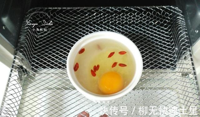 45岁阿姨的一人早餐,主食和菜一起出锅,吃得热乎还省事!