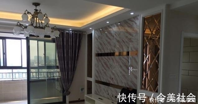 婆婆|婆婆在飘窗打了一圈柜子, 被我发到业主群里, 群里消息炸了锅!