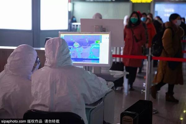 细“鼠”点滴:极不平凡的2020年,看完竟然默默流泪了!