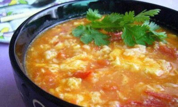 此菜香酥可口,好吃不塞牙,咬下去满嘴香,家人一人一盘吃不腻