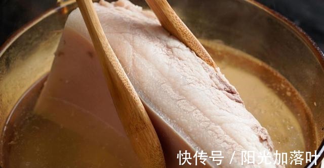 不放一滴油盐酱醋的懒人版东坡肉，入口即化，醇香鲜美，回味无穷！