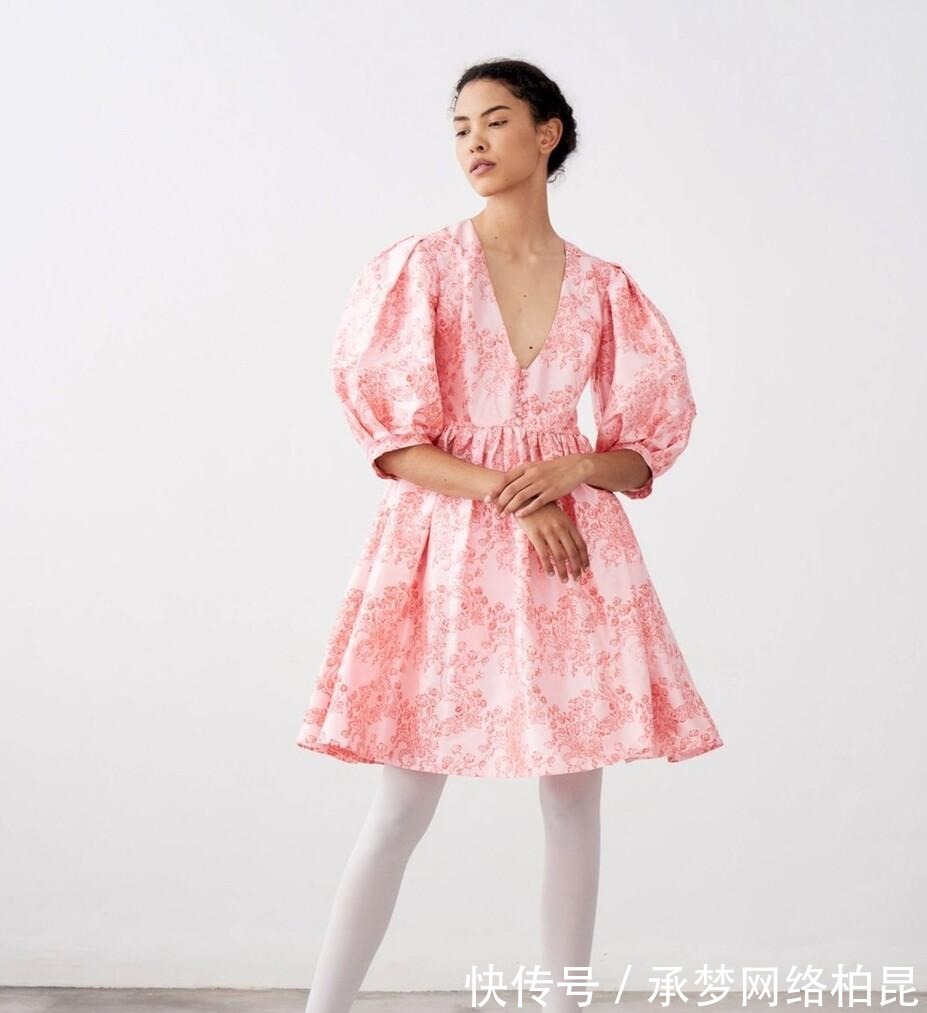 要点|腿粗的女生有福了,丝袜搭配性感迷人有气质