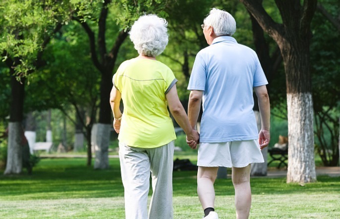 穿鞋|养生先养脚,这事比泡脚重要100倍!尤其老年人,必须紧盯6标准