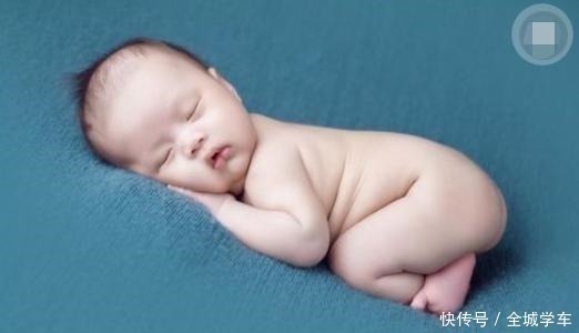 睡眠时间|新生儿应该多躺还是多抱,新手妈妈别做错了,对宝宝影响很大!