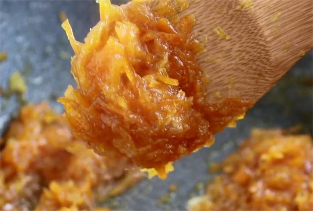 吃橙子的季节到了，买5个橙子做瓶蜂蜜橙子茶吃，清肠润肺助消化