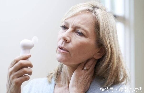 女人|女人中年后,身体感到4种不适,或是提醒你即将进入“闭经”期