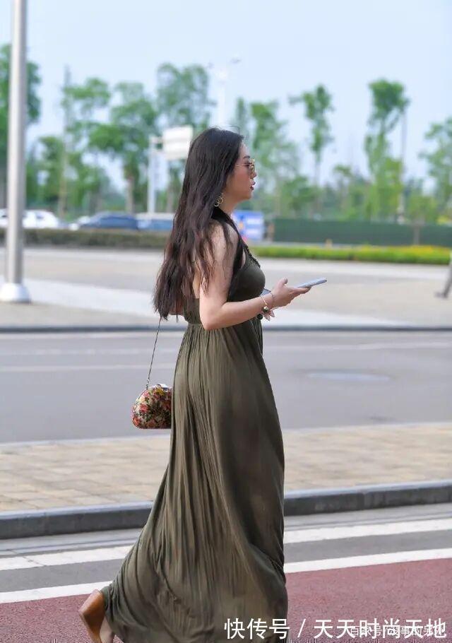 运动鞋|别致潮流的连衣裙穿搭摩登范十足，时尚大方又舒适，又仙又美