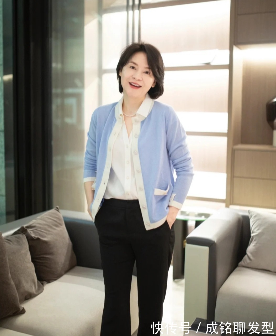 裤装 她才是50岁+妈妈们的穿衣榜样!自然真实不扮嫩,得体大方有气质