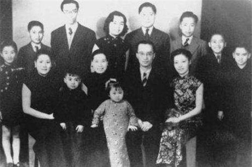 段式巽$他把儿子送小姨家小住,15天后去接,结果被小姨改了姓氏,不还了