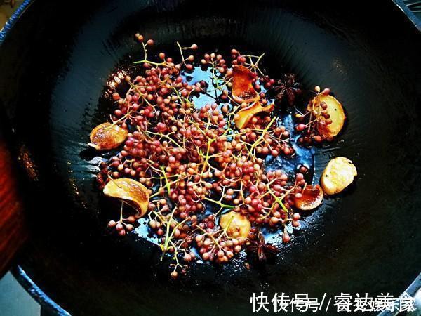 炸花椒油，直接下锅就“废了”！多做一步才又麻又香，做菜超级香