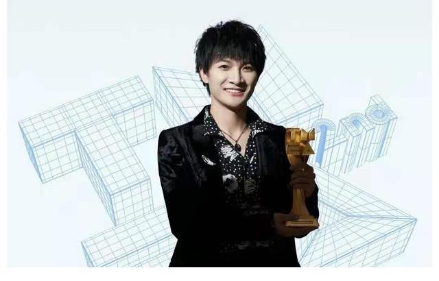 星光璀璨！周深刘雨昕刘宇乐华新女团NAME亮相TMEA年度盛典