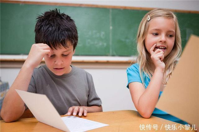 姥姥|“孙子外孙一样疼”,姥姥给两个孩子发红包,宝妈打开后很心寒