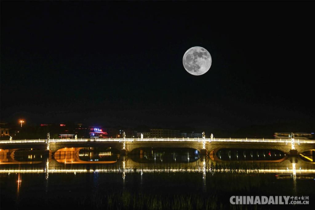 月亮|圆月清露朦胧 大漠夜享浪漫