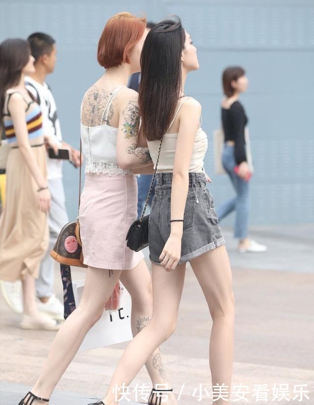 夏季穿着凉鞋,今年流行细高跟鞋,显瘦显高,秒变长腿