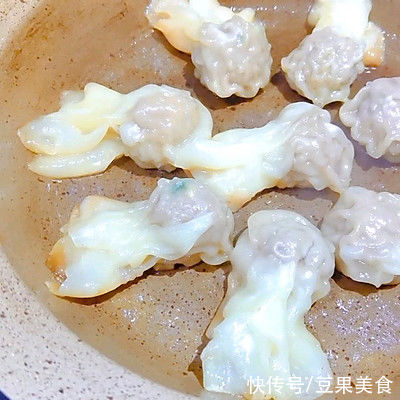 把全家人征服的蛋抱馄饨,好吃到过分