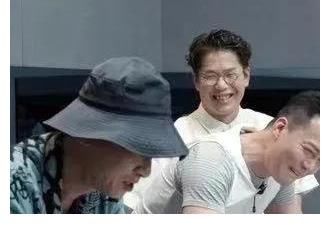 宿舍|《披荆斩棘的哥哥》也太好笑了，给胡海泉特意划分出一个打呼噜区