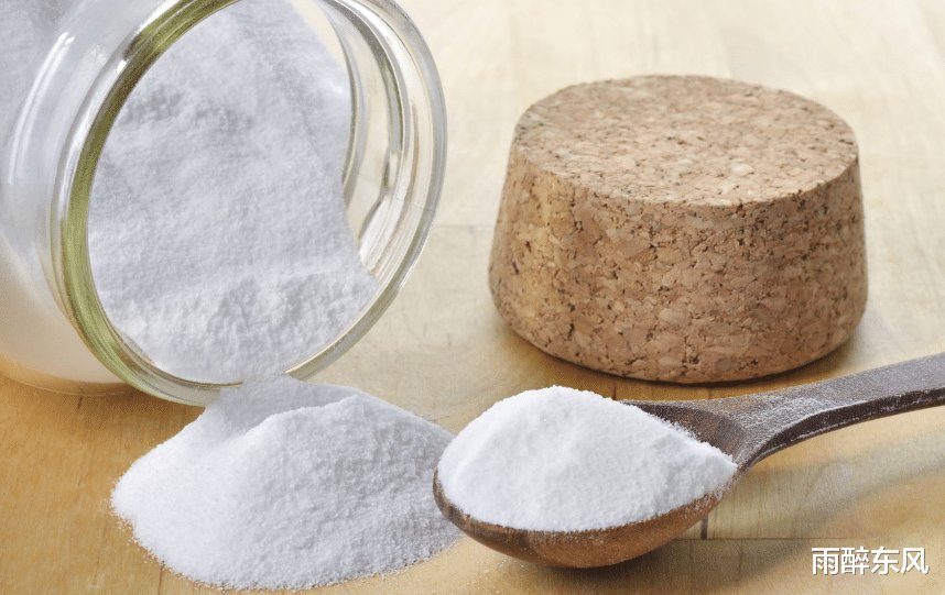 小苏打能够用在日常生活中，清洁作用很强，你知道几个