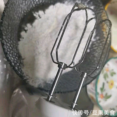 早晨来一碗红茶酥，大人小孩都爱吃