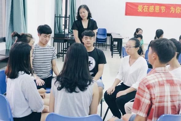 学生会|大学生入党好还是入学生会好？哪个更吃香？听听学长怎么说