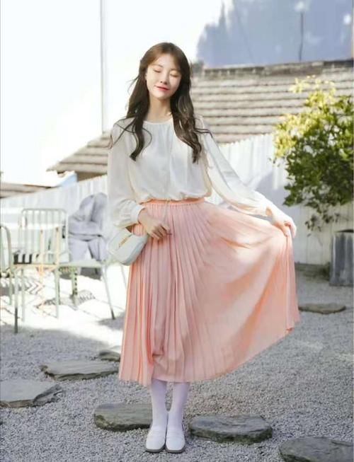 女人怎么搭配衣服漂亮气质