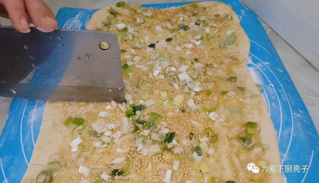 烙饼怎么做才最香吗,掌握3个技巧,第一次下厨也能成功,太香了