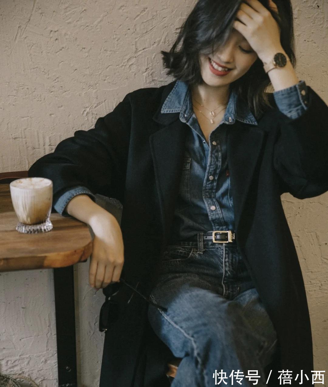 女人味|奔三奔四的女人,今年建议多穿“黑色大衣”,这样搭简约又显气质