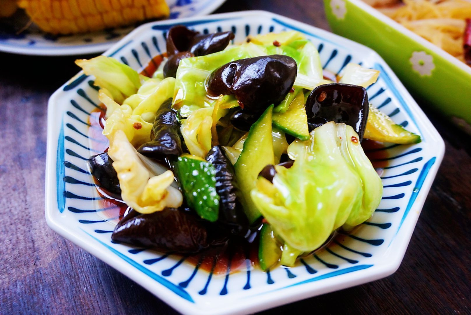 晒晒一家三口的早餐,食材搭配好,花钱不多,营养丰富味道好