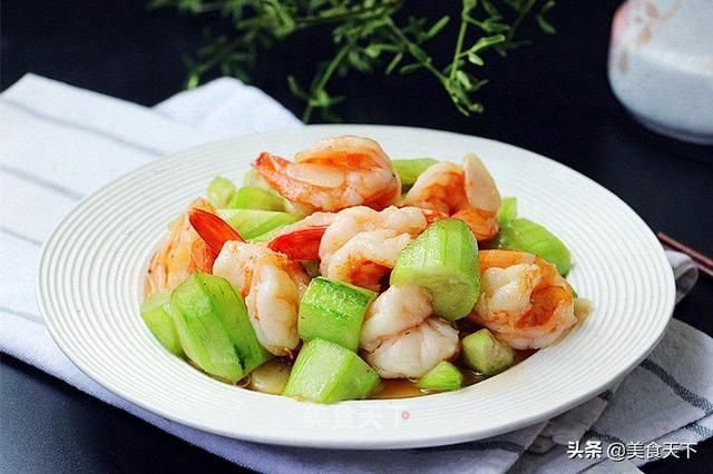 吃了30年丝瓜，这种做法最营养！只要5分钟，鲜味十足可口下饭