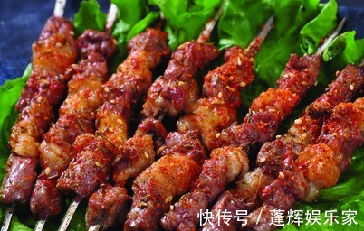 孩子们念念不忘的羊肉串,脆嫩鲜香无腥味,味道好,一盘根本不够