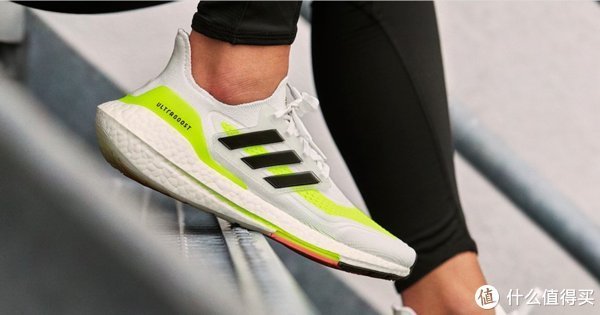 慢跑鞋 抛开品牌只谈产品，阿迪Ultra Boost相当于什么价位的国产跑鞋？