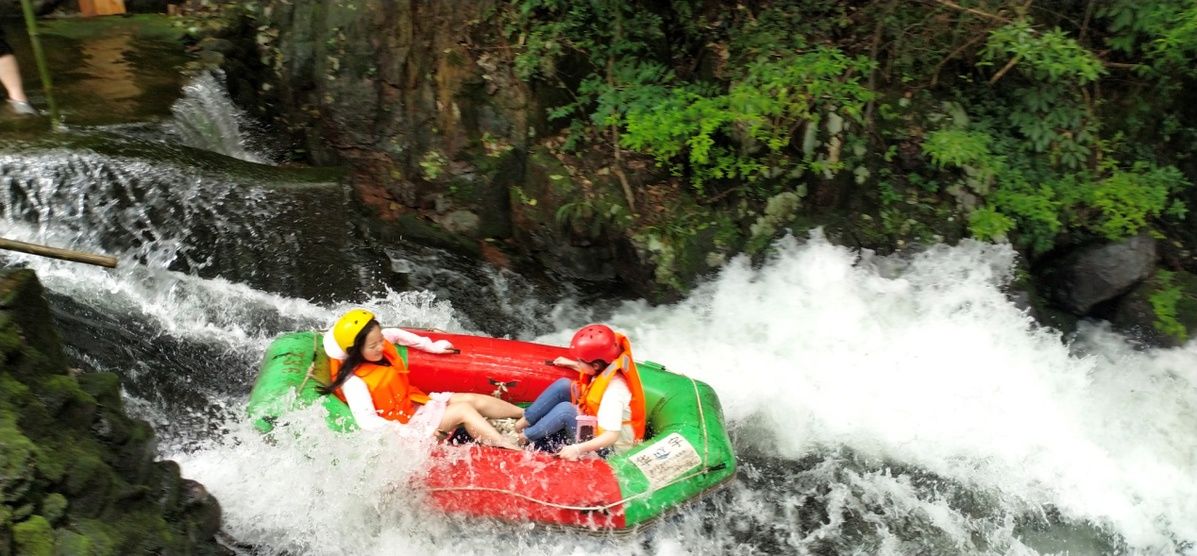 江西靖安神仙谷又一处网红漂流打卡地 粉紫色