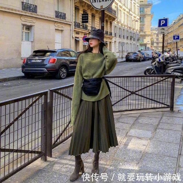 不要乱穿基础款,通过“针织衫+半裙”解析细节,每条都是重点