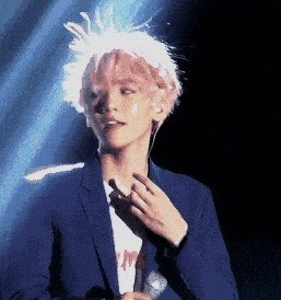 |搞笑GIF趣图:英语考试,我碰到个单词不会,偷偷传纸条给哥们