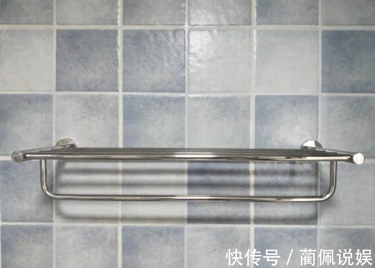 拖鞋架|这10种卫浴用品,早该拉入家用“黑名单”,该换就换了吧!