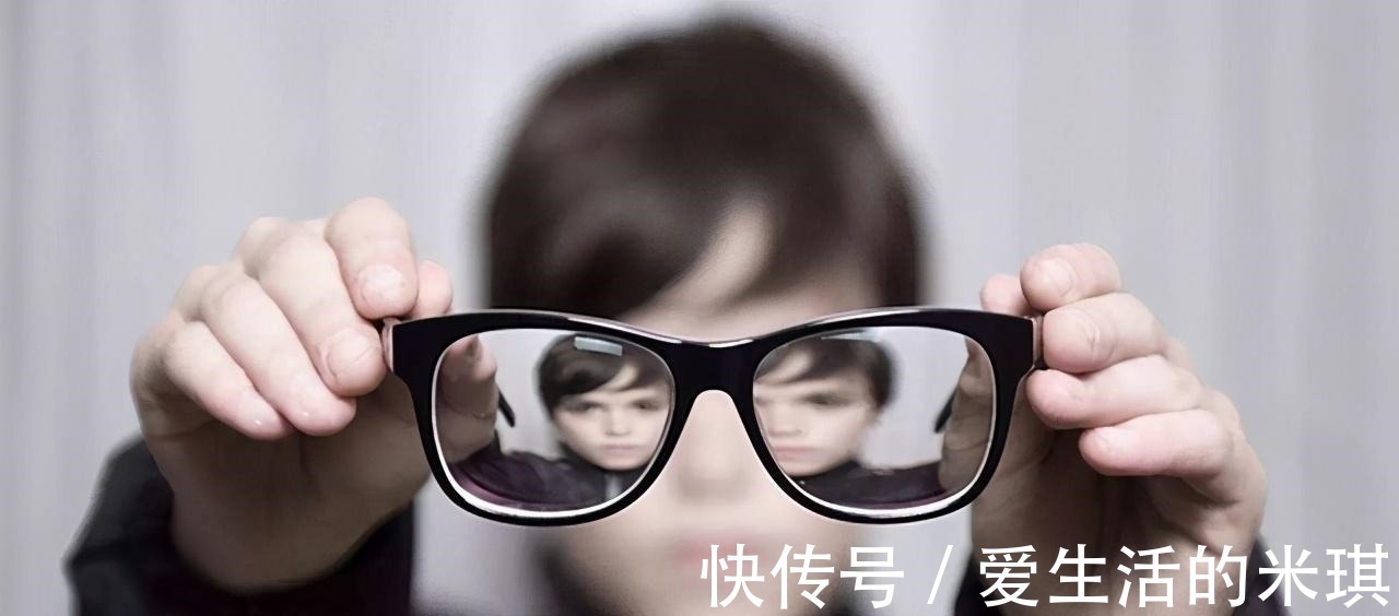 孩子|教育家:12岁前不让孩子看电视,他将终身获益,父母别不当回事